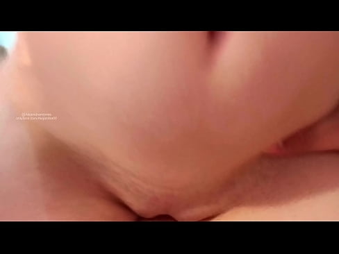 ❤️ تو اتاق خواهرم خوابیدم و اینطوری بیدار شدم ❤️ پورنو vk در پورنو fa.sexeey.ru ☑