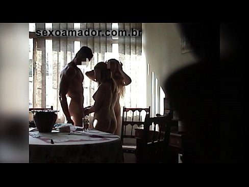 ❤️ دوستان سکس یک مرد غول پیکر و سه نفری را با او دعوت می کنند ❤️ پورنو vk در پورنو fa.sexeey.ru ☑